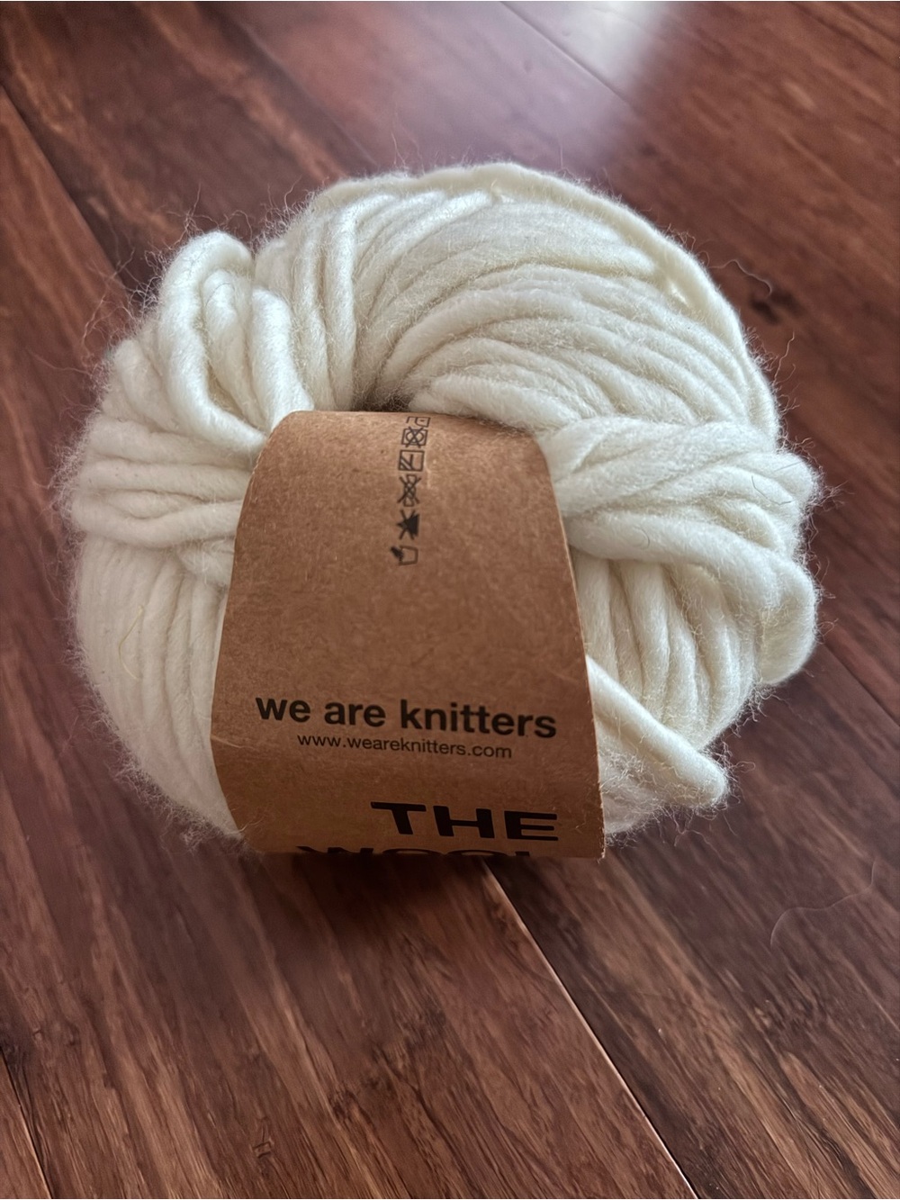 NWT We Are Knitters Cream Wool Bulky Chunky 10mm Yarn Ball Soft White Skein 7oz - Picture 5 of 5